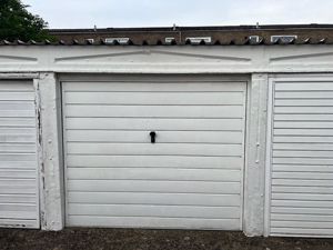 Photo 1- click for photo gallery